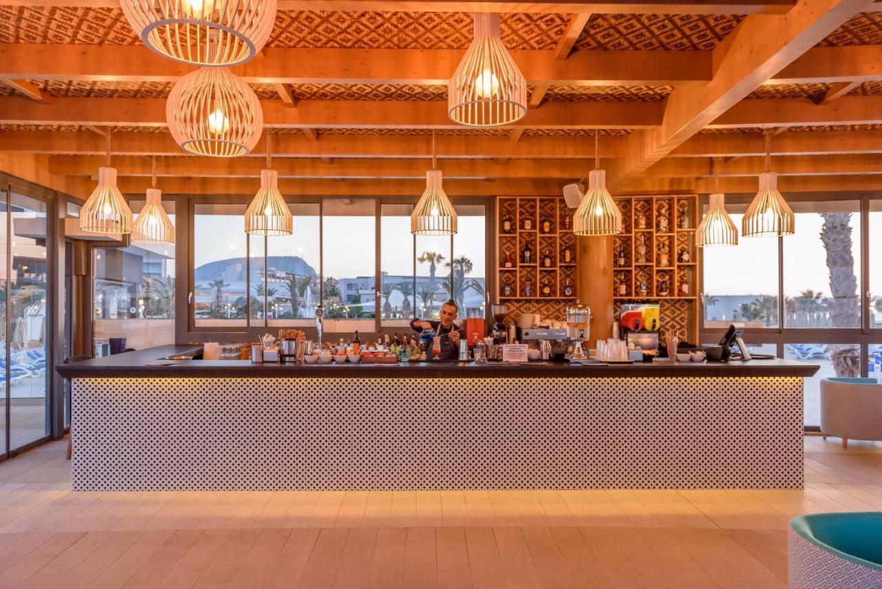Hotel Lyttos Mare Hersonissos  Esterno foto The bar at the lounge