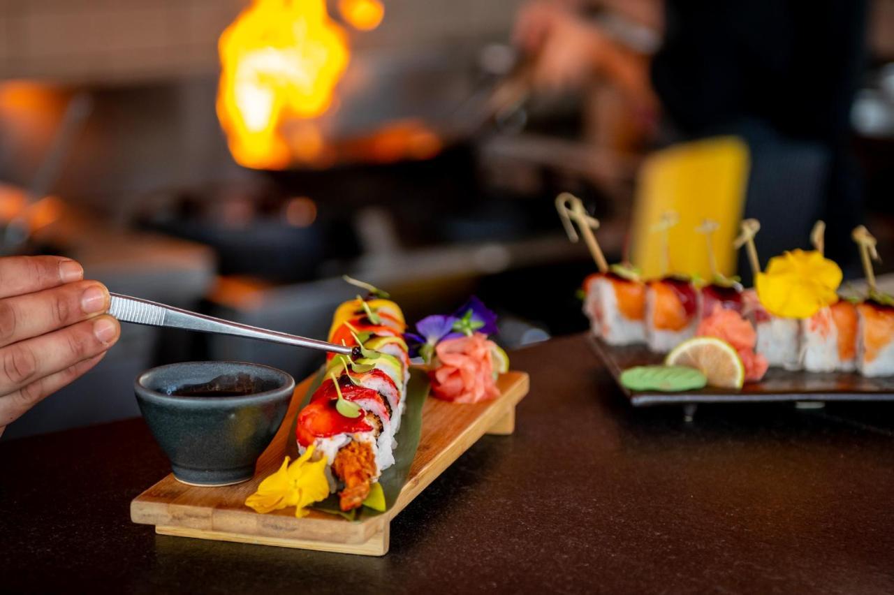 Hotel Lyttos Mare Hersonissos  Esterno foto Sushi