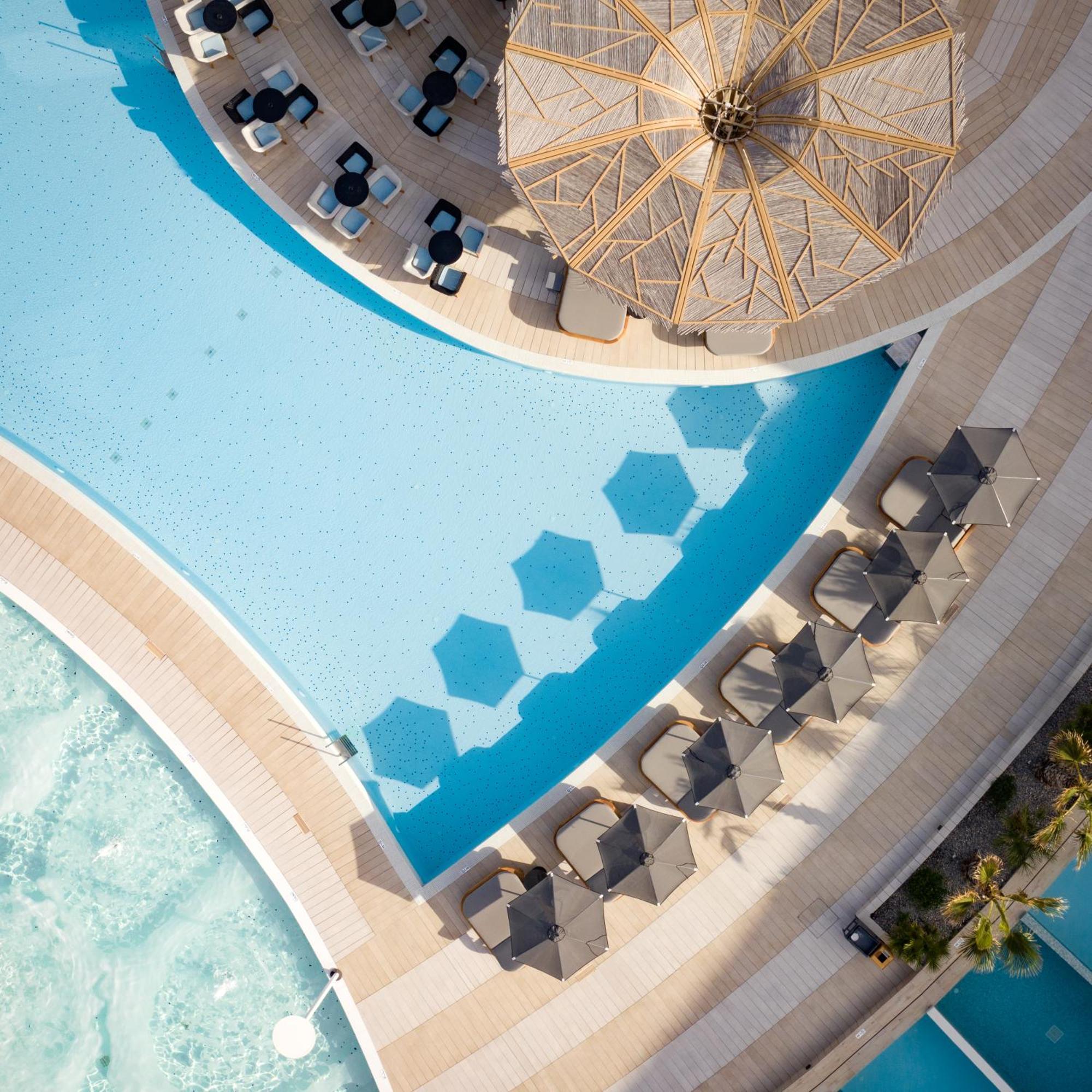 Hotel Lyttos Mare Hersonissos  Esterno foto The pool at the hotel