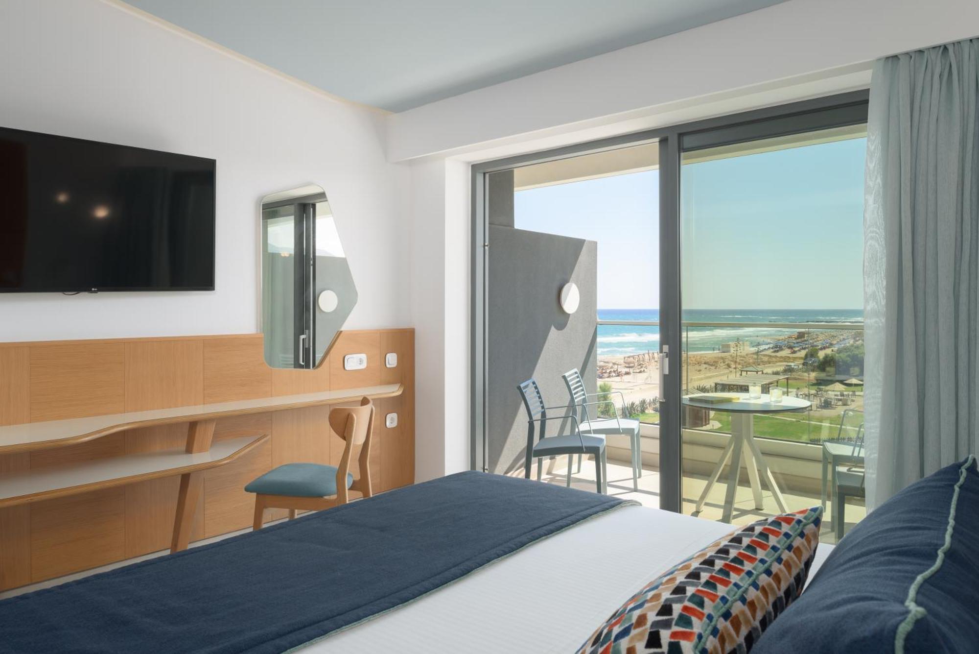 Hotel Lyttos Mare Hersonissos  Esterno foto A room at the hotel
