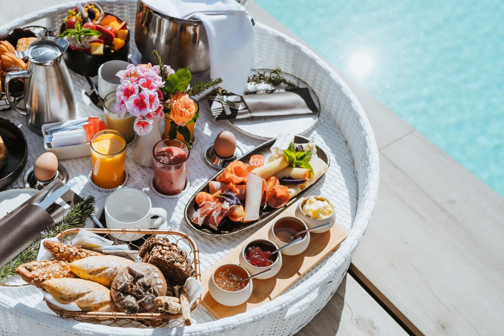 Hotel Lyttos Mare Hersonissos  Esterno foto A seafood platter